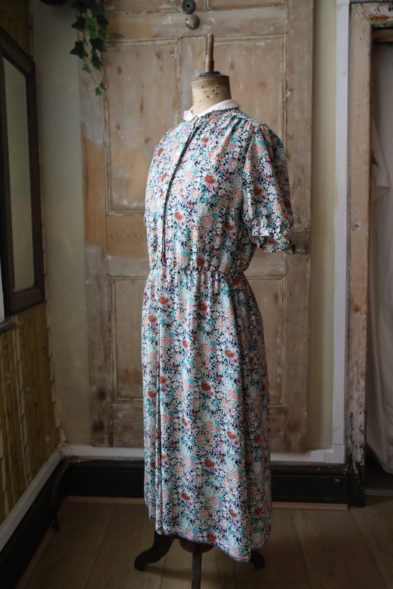 Vintage 1990s Floral Cottagecore Dress – Button Down – William Morris-Inspired