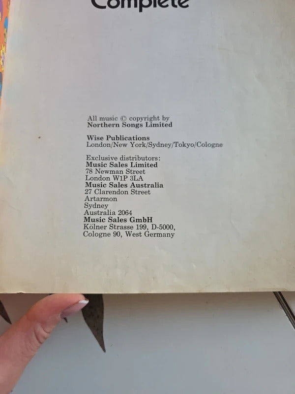 Vintage 1980s The Beatles Complete Piano Vocal Easy Organ Songbook