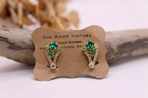 Vintage 1950s rhinestone green gold tone clip on earrings costume jewellery