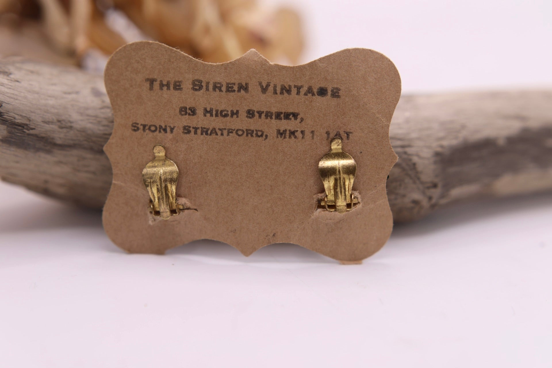 Vintage 1940s blue stone gold tone clip on earrings costume jewellery