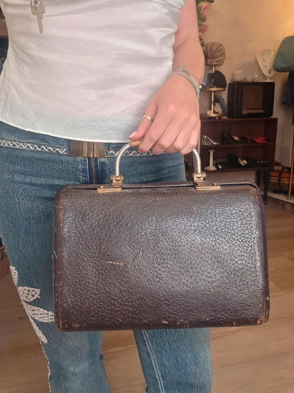 Vintage 1930s/1940s Leather Nurses Gladstone Bag Featured Call The Midwife