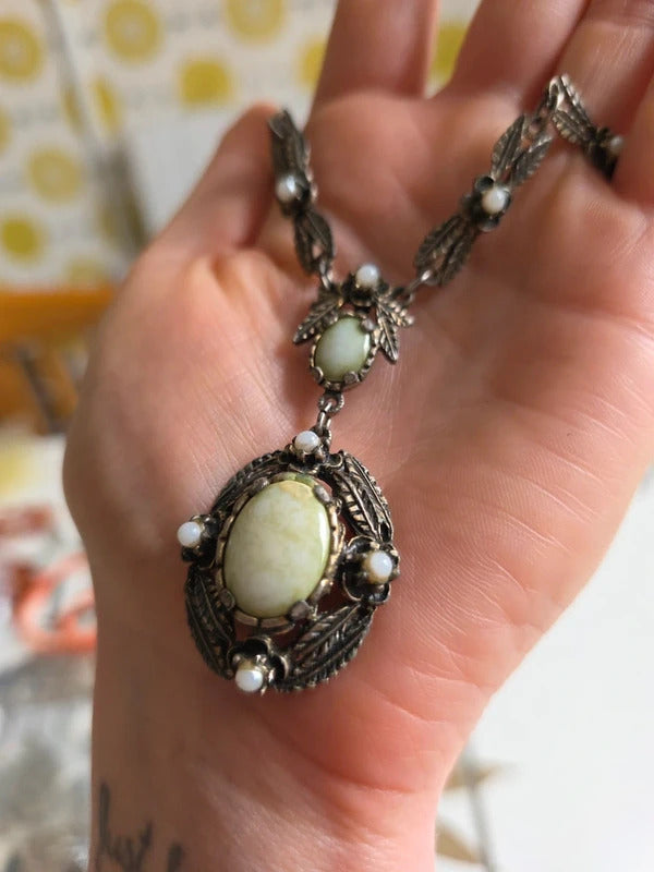 Vintage Miracle Jewellery Celtic Style Necklace – Green Cabochon