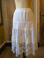 Load image into Gallery viewer, Vintage Cristina Santandrea Linen &amp; Lace Skirt Broderie Anglaise | pietra | UK 8 / W26"
