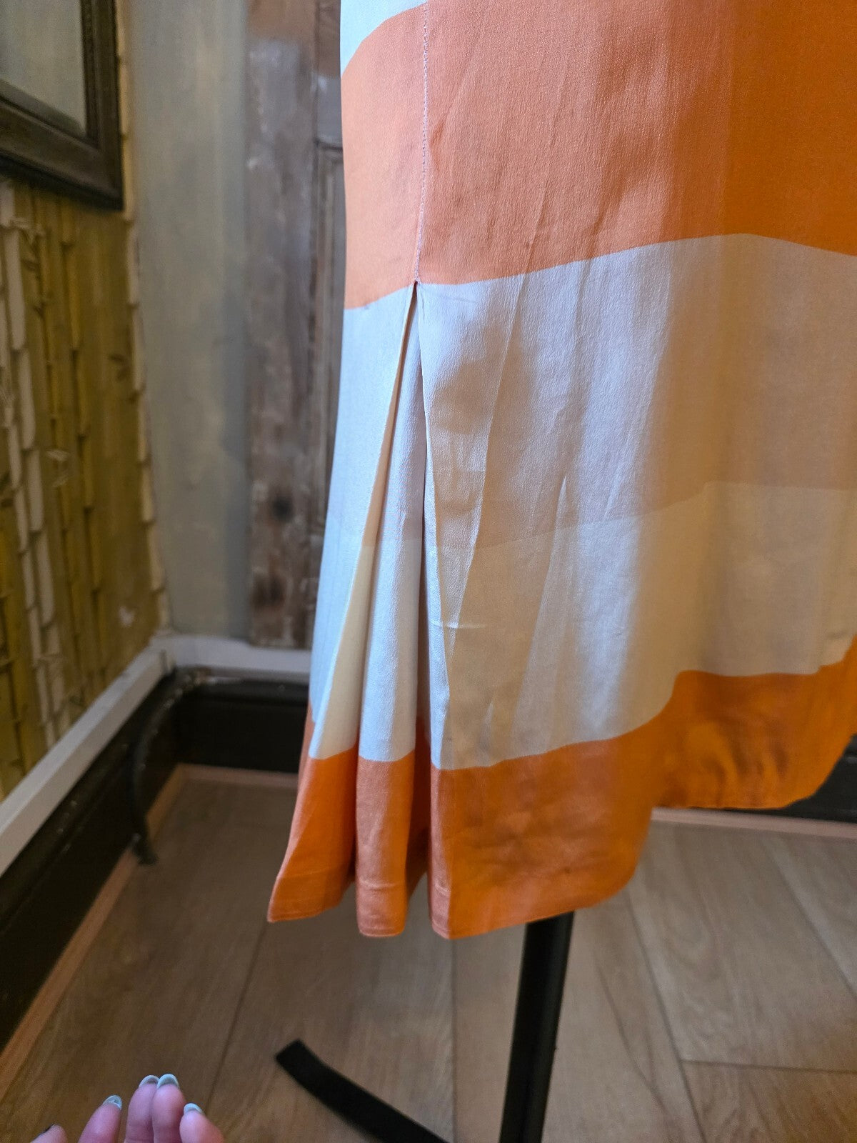Vintage Handmade Orange Silk Skirt | Colour Block Stripe | Kick pleats | W34" pietra