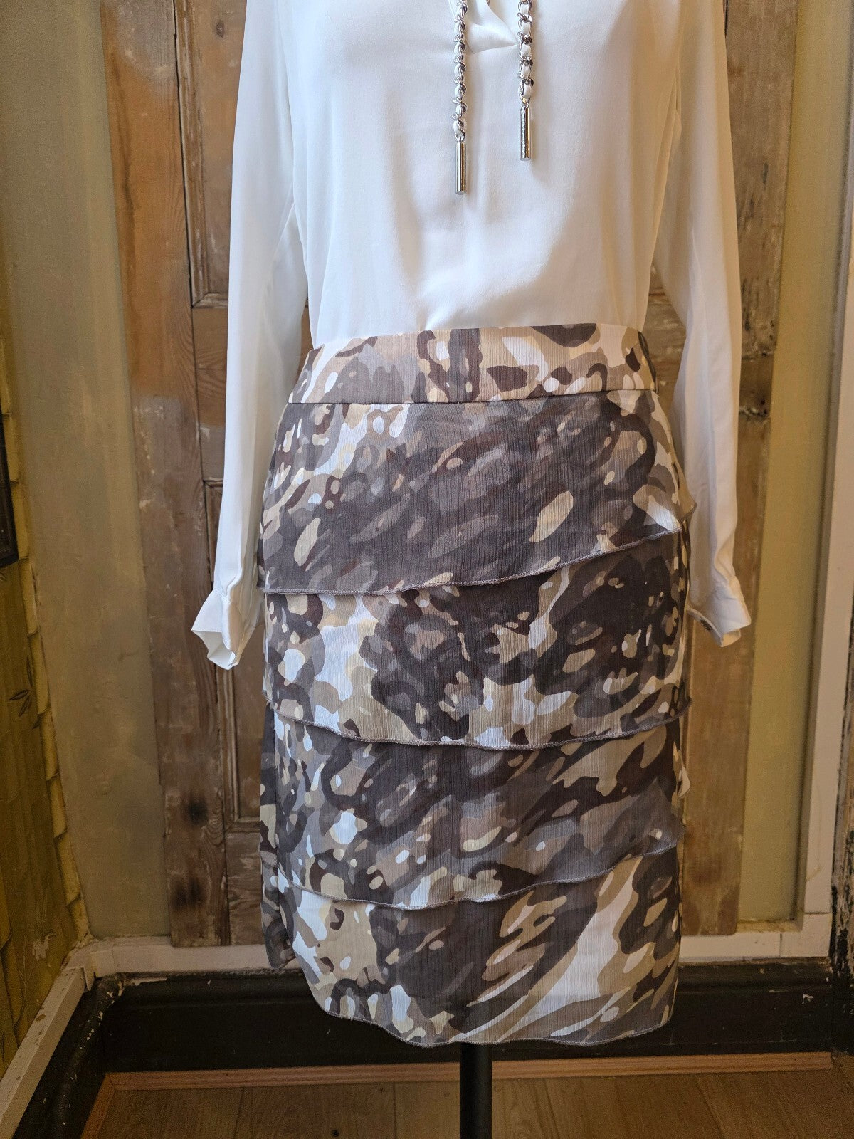 Vintage Y2K Betty Barclay Tiered Camo Skirt pietra| Chiffon Overlay | Grey Print | W30"