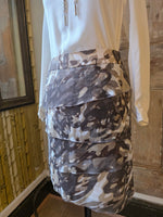Load image into Gallery viewer, Vintage Y2K Betty Barclay Tiered Camo Skirt pietra| Chiffon Overlay | Grey Print | W30"

