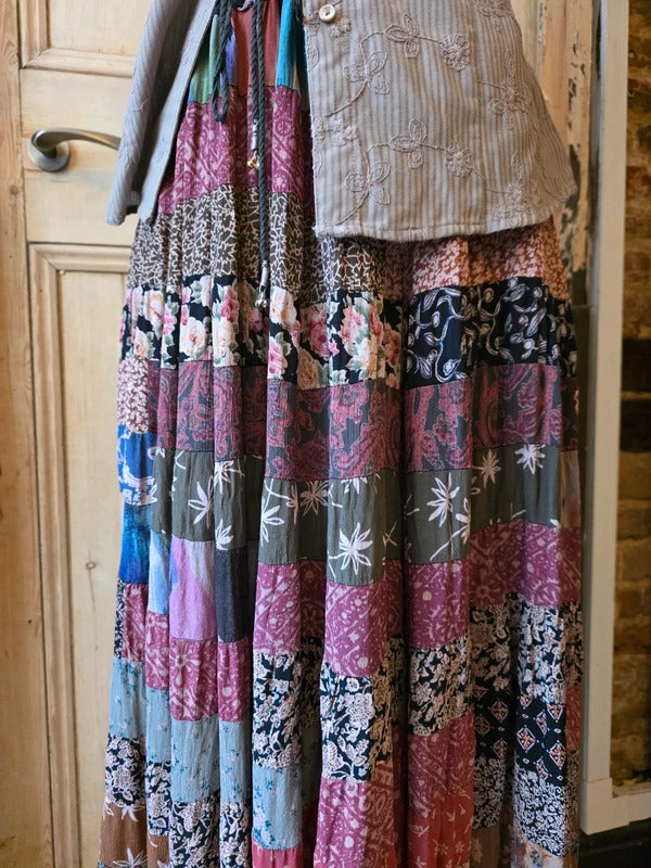 Vintage Y2K Patchwork Maxi Skirt – Rayon – Boho Festival Large