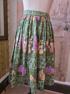 Vintage 1950s Cottagecore Skirt  Green Floral Print  UK Size 12  Full
