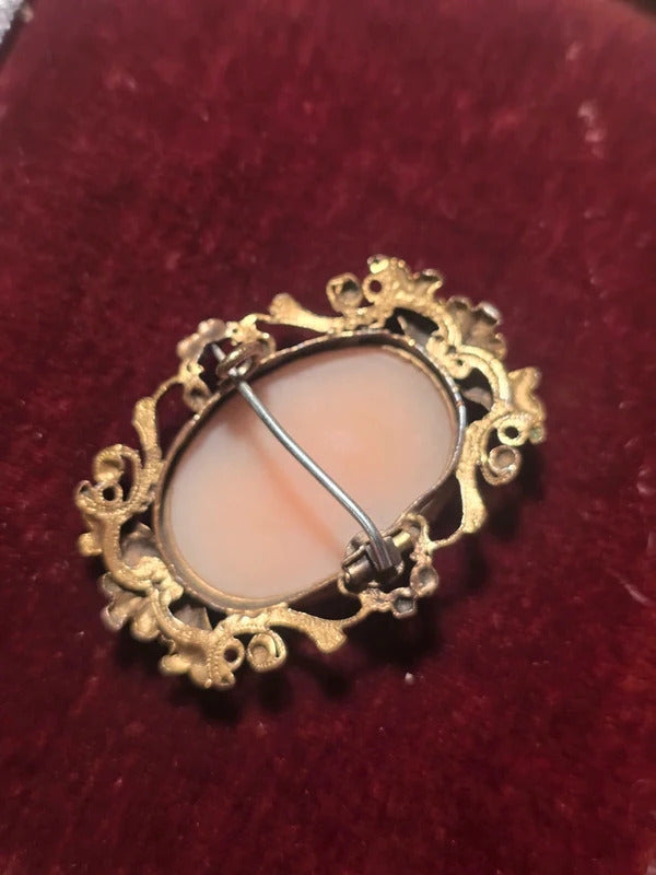 Victorian-Style Cameo Brooch – Classical Profile – c. late 19th / early 20th century