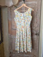 Load image into Gallery viewer, Vintage Late 1950s Floral Cotton Fit And Flare Dress UK 6/8
