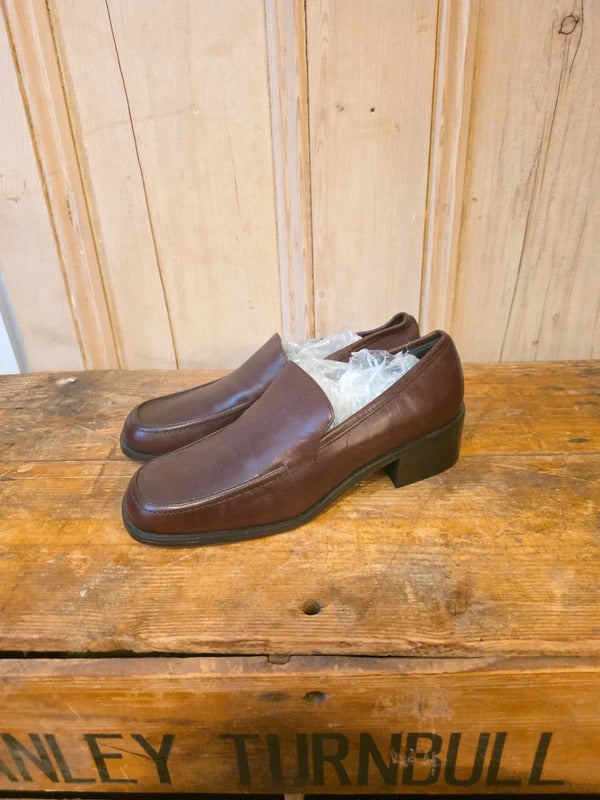 Vintage roberto vianni shoes Y2K loafers, brown leather loafers, UK4 shoes, square toe