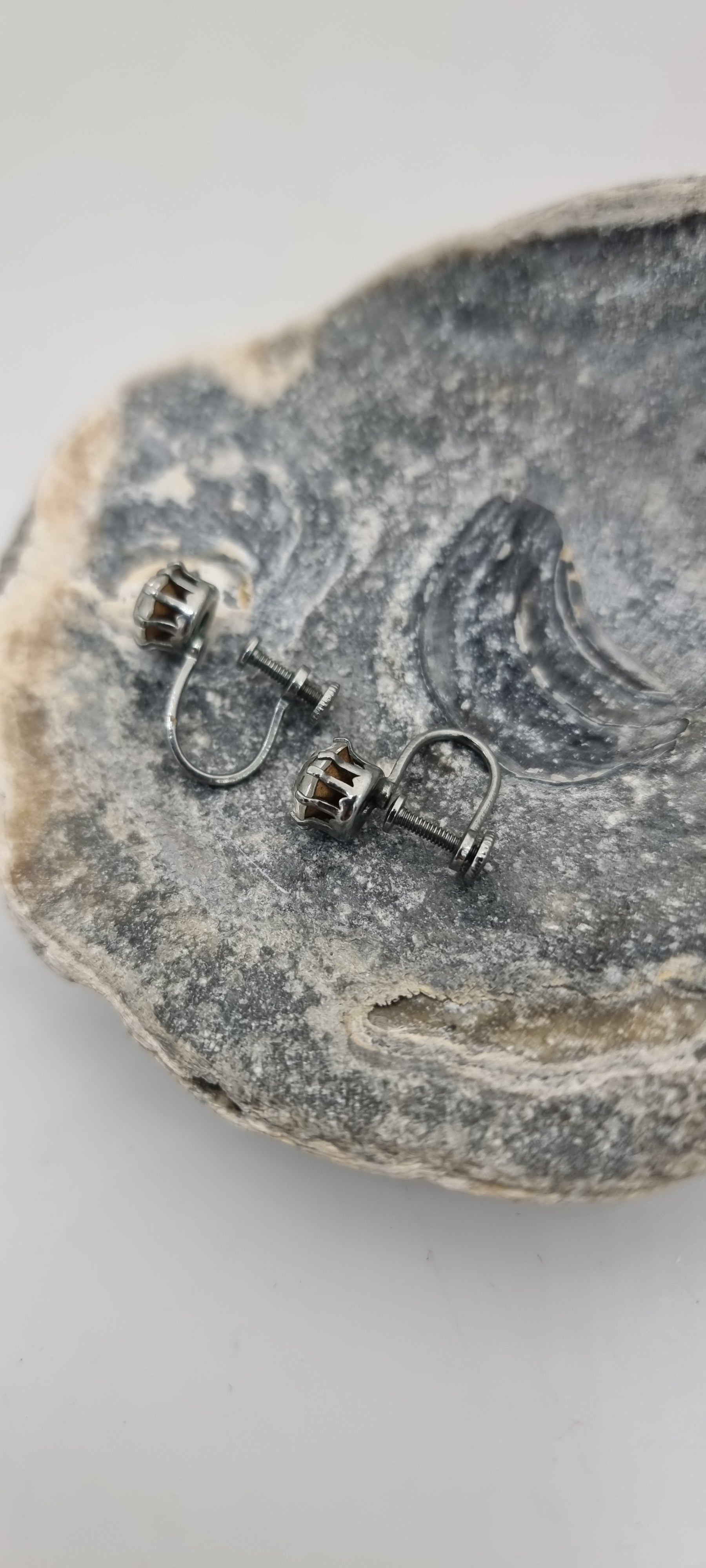 Vintage 1930s rhinestone clip screw on earrings