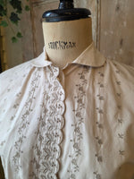 Load image into Gallery viewer, Vintage 1940s Embroidery Anglaise Cotton Blouse UK Size 12 by Clogmore

