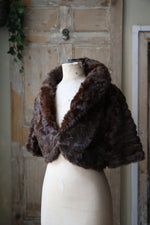 Load image into Gallery viewer, Vintage 1940s Mink Fur Coat – Dark Brown – Original Swing Cropped Evening Jacket
