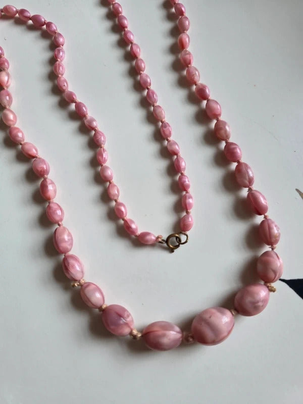 Vintage 1930s czech Mottled Pink Glass Graduated Bead Necklace – Long Strand