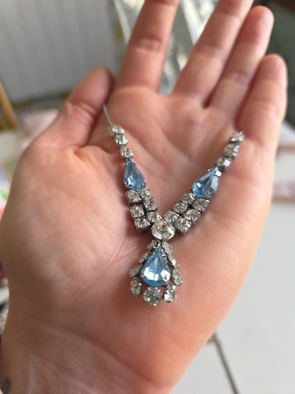Vintage 1950s Blue Rhinestone Drop Necklace
Description: