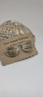 Load image into Gallery viewer, Vintage 1930s venetian glass clip on screw back earrings
