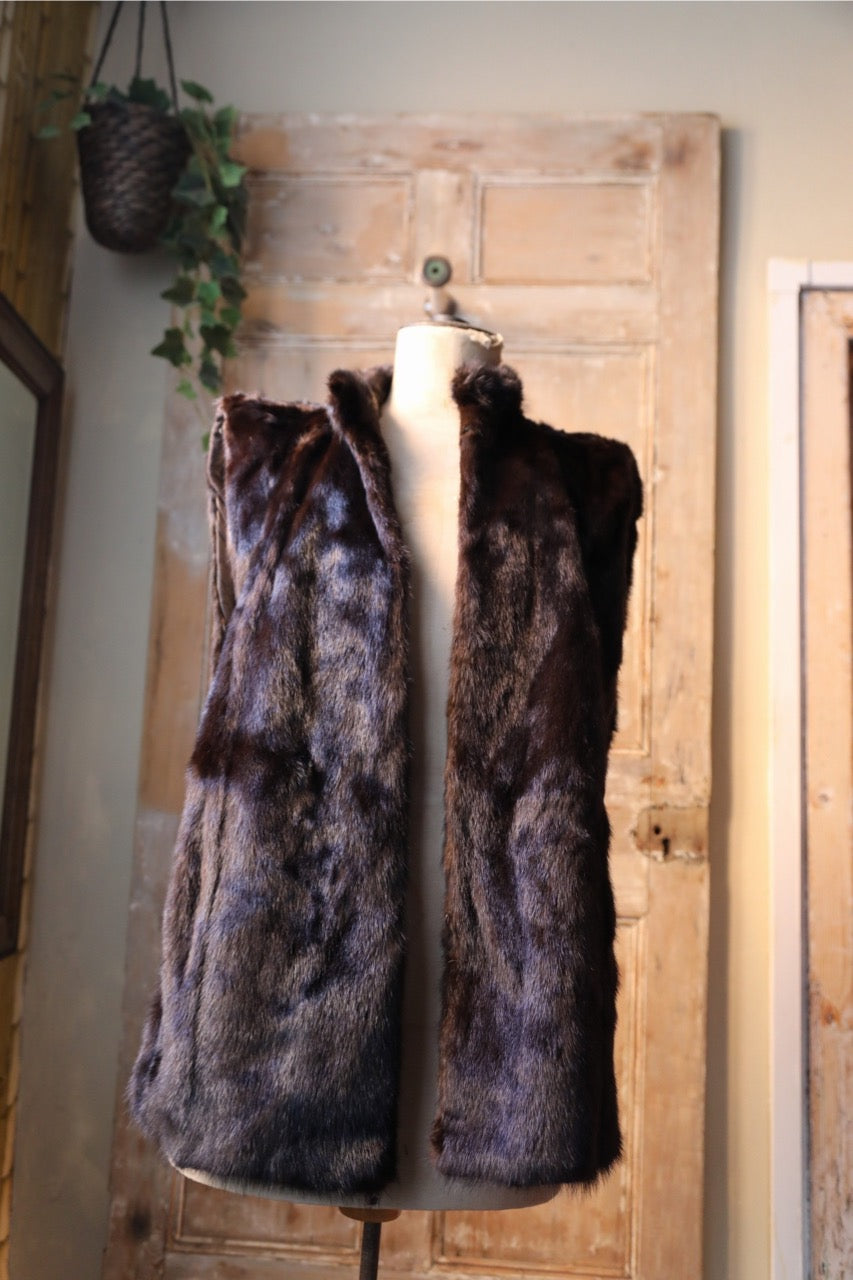 Vintage 1940s Luxury Dark Mink Fur Gilet – Elegant Sleeveless Jacket