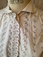 Load image into Gallery viewer, Vintage 1940s Embroidery Anglaise Cotton Blouse UK Size 12 by Clogmore
