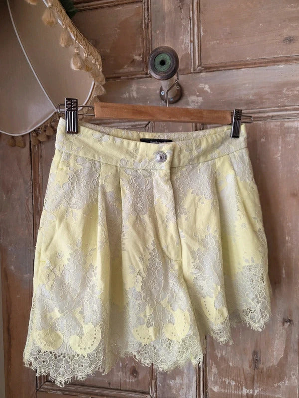 Just Cavalli Yellow Lace Scalloped Shorts  Made in Italy UK 6/8