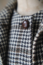 Load image into Gallery viewer, Rare vintage 1960s Strathtay wool houndstooth cape coat
