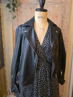 Load image into Gallery viewer, Vintage Y2K fitted black leather jacket - bomber - uk6
