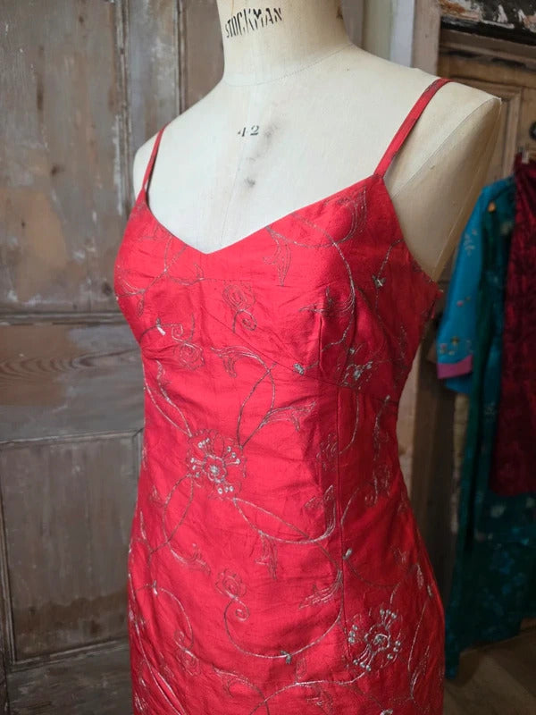 Vintage Y2K Red Silk Embroidered Wiggle Dress | 1950s Pinup Dress | UK 12