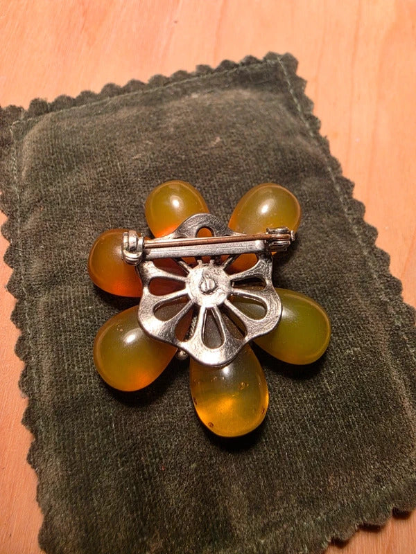 Vintage Apple Juice Bakelite Flower Brooch – 1930s