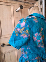 Load image into Gallery viewer, Vintage 1950s Floral Cotton Dress Turquoise Blue Peter Pan Collar – UK 10/12
