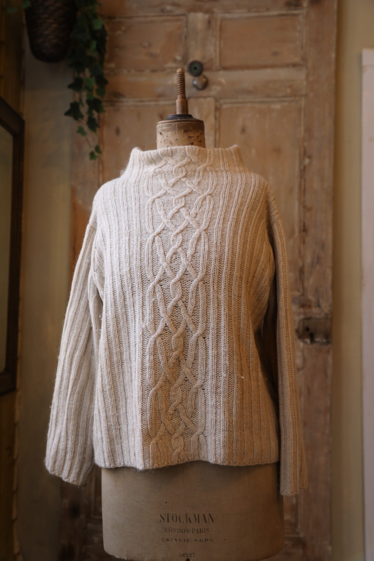 Vintage 1980s cream wool mix jumper - boat neck -  Neutral winter wear