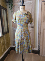 Load image into Gallery viewer, Vintage 1940s Style Floral Cotton Day Dress with Asymmetrical Collar – UK 10/12
