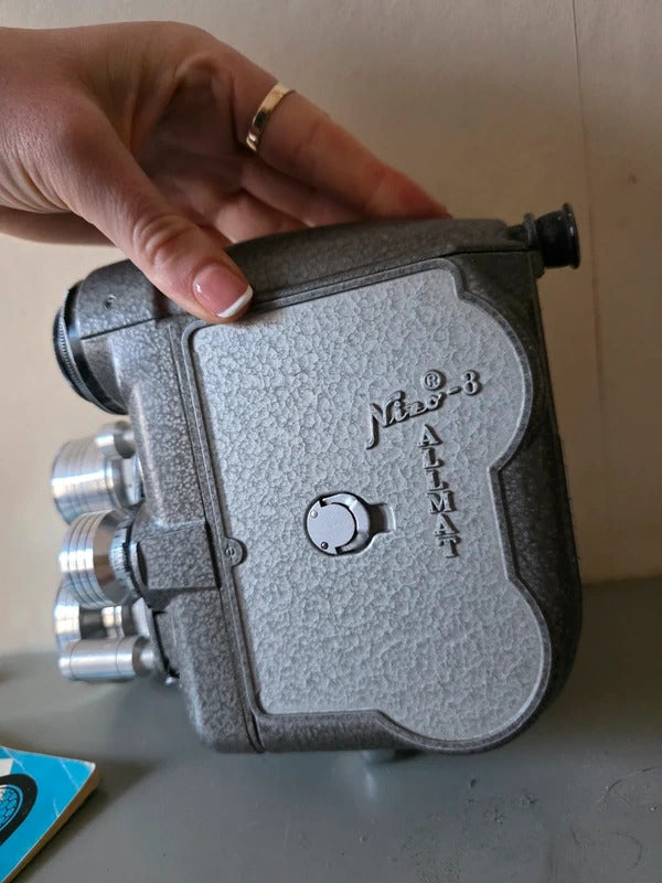 Vintage Nizo 8 Allmat Cine Camera (with manuals)