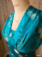 Load image into Gallery viewer, Vintage 1950s Oriental Brocade Silk Dress | Emerald Chrysanthemum Jacquard | Wiggle Dress | UK 12
