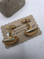 Load image into Gallery viewer, Vintage 1960s woot root gold tone classic cufflinks
