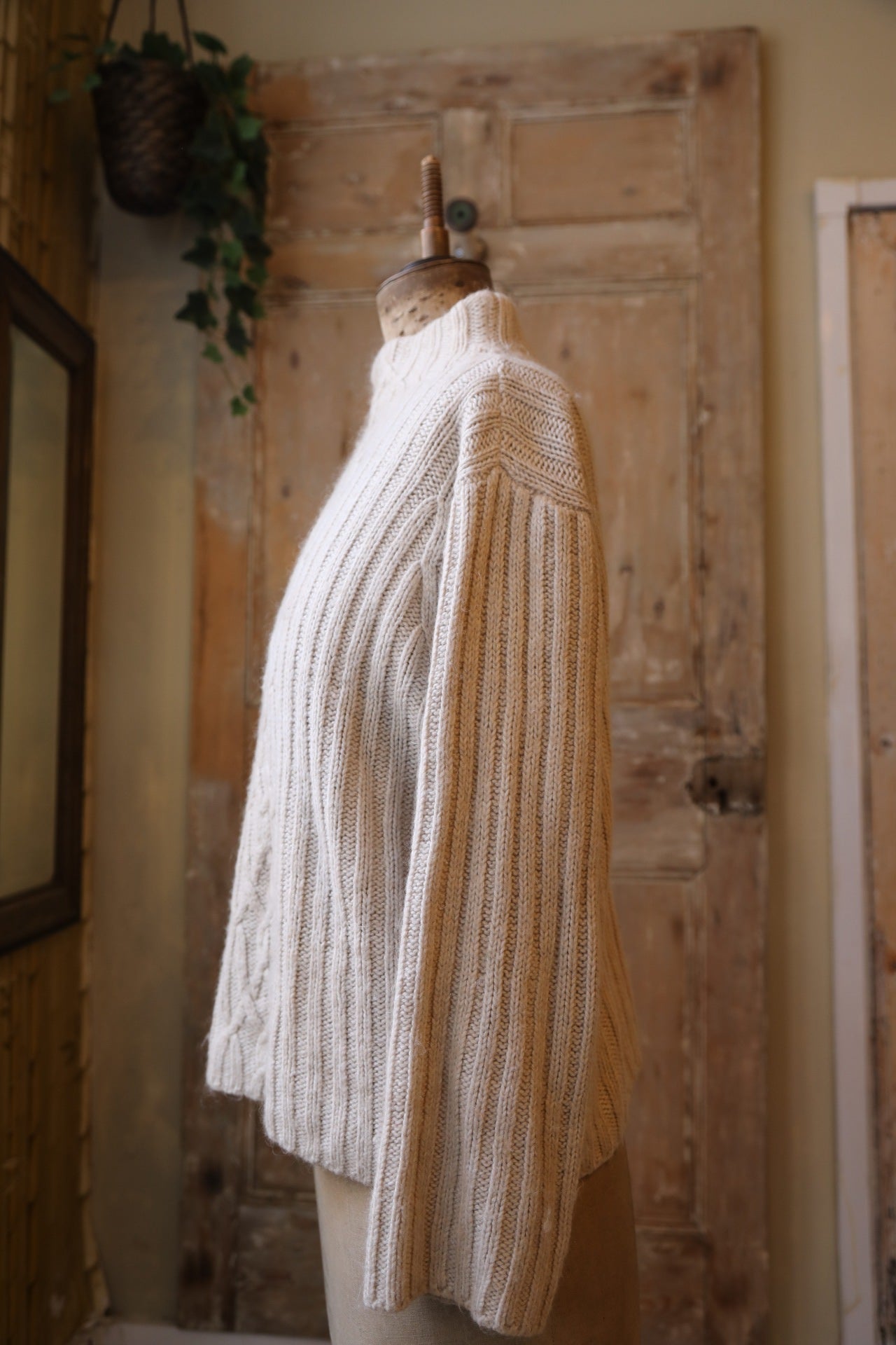 Vintage 1980s cream wool mix jumper - boat neck -  Neutral winter wear