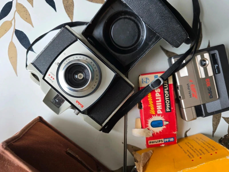 Vintage Camera Job Lot – Kodak Brownie Cameras & Halina Disc 102