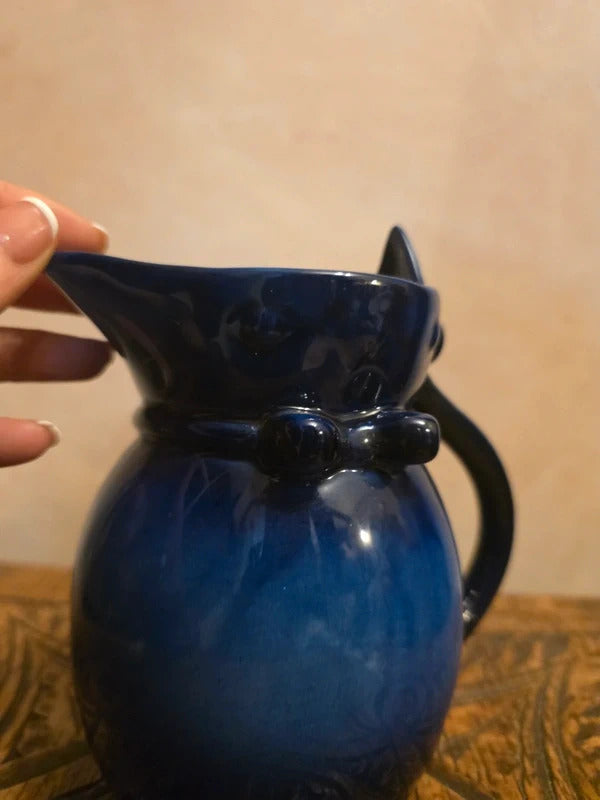 Vintage 1930s deco Tony Wood Blue Glaze cat Jug
Stamped: Tony Wood – Staffordshire, England
