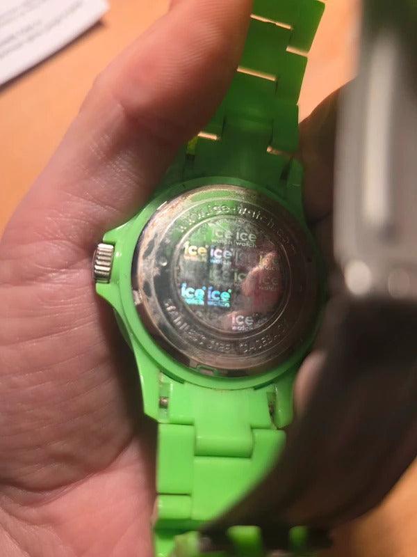 Y2K Ice-Watch – Green Silicone Strap – 2000s