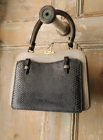 Load image into Gallery viewer, Vintage handbag, vintage bag, vintage 40s purse, 1940s classic, leather bag
