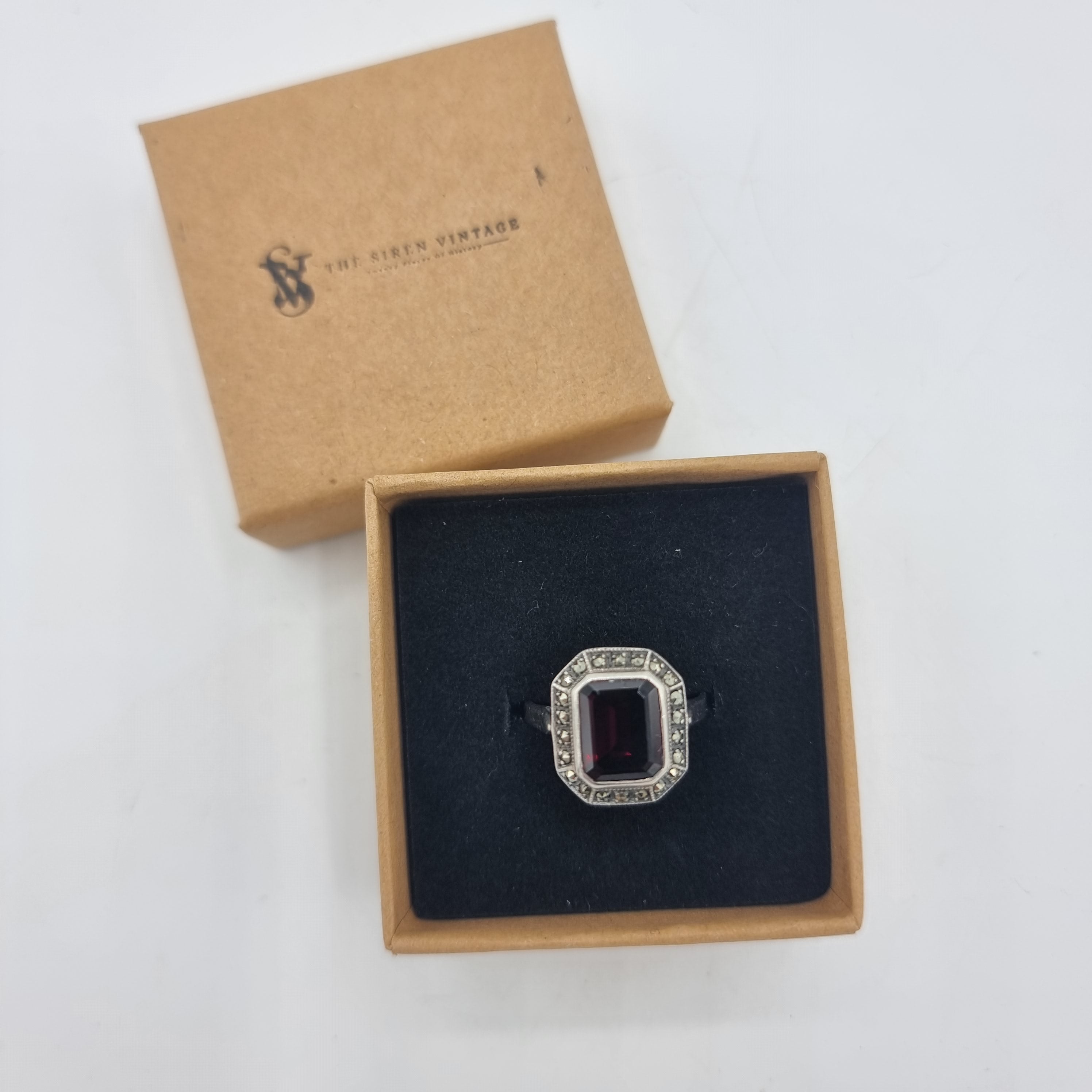 1930s silver ring - Maracasite deco jewellery - Red garnet