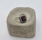 Load image into Gallery viewer, 1930s silver ring - Maracasite deco jewellery - Red garnet
