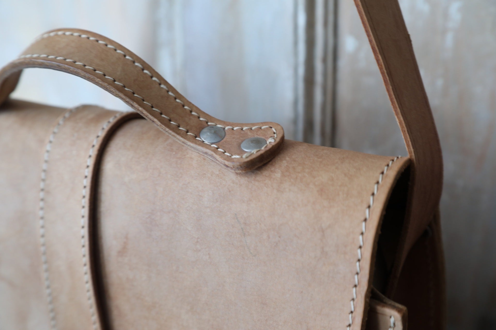 Vintage Real Brown Large Leather Messenger Laptop Satchel Shoulder Bag