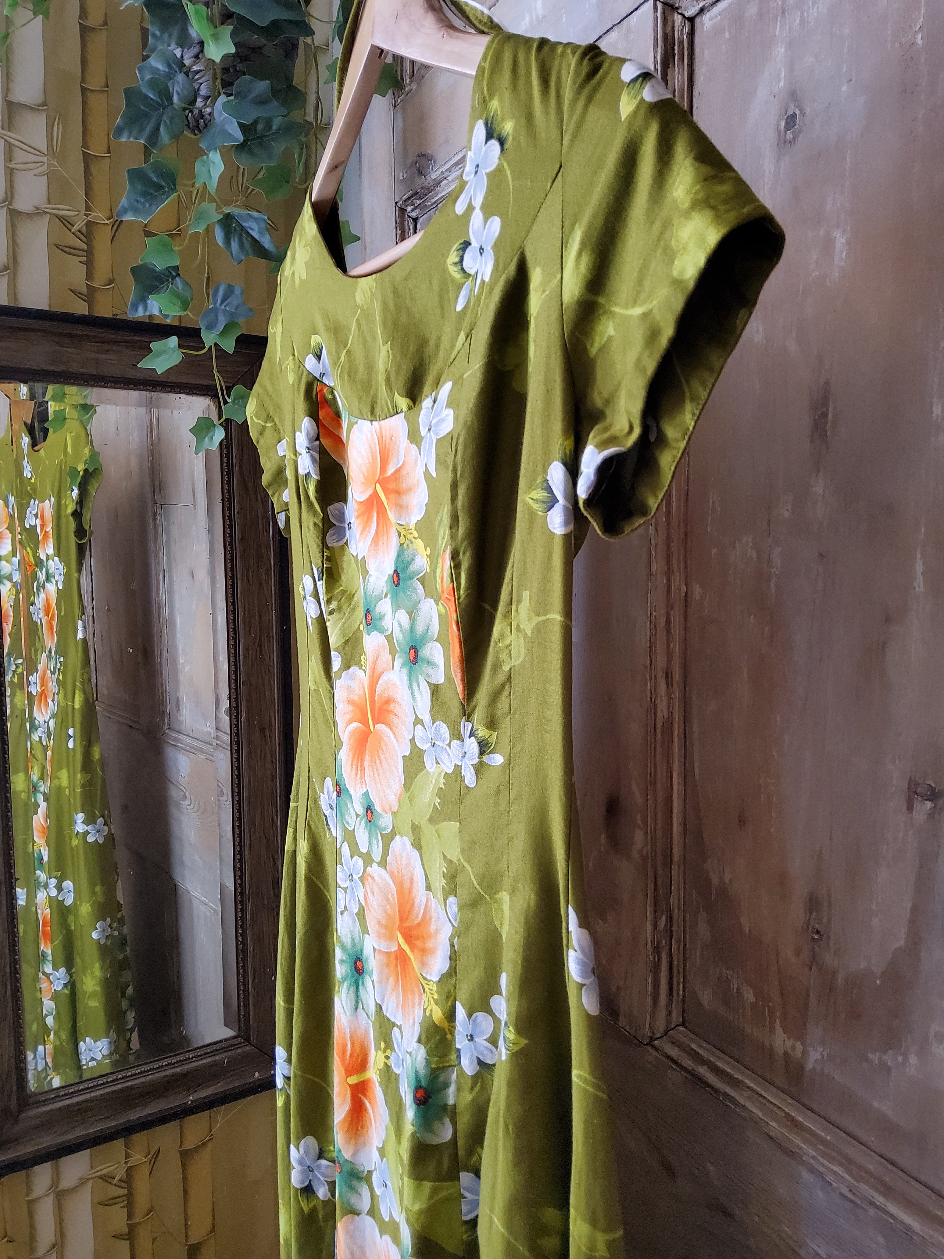 Vintage 1960s hawiian dress original cotton maxi UK8