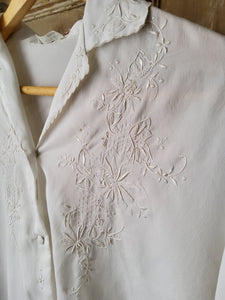 Vintage 1950s silk embroidered blouse button down