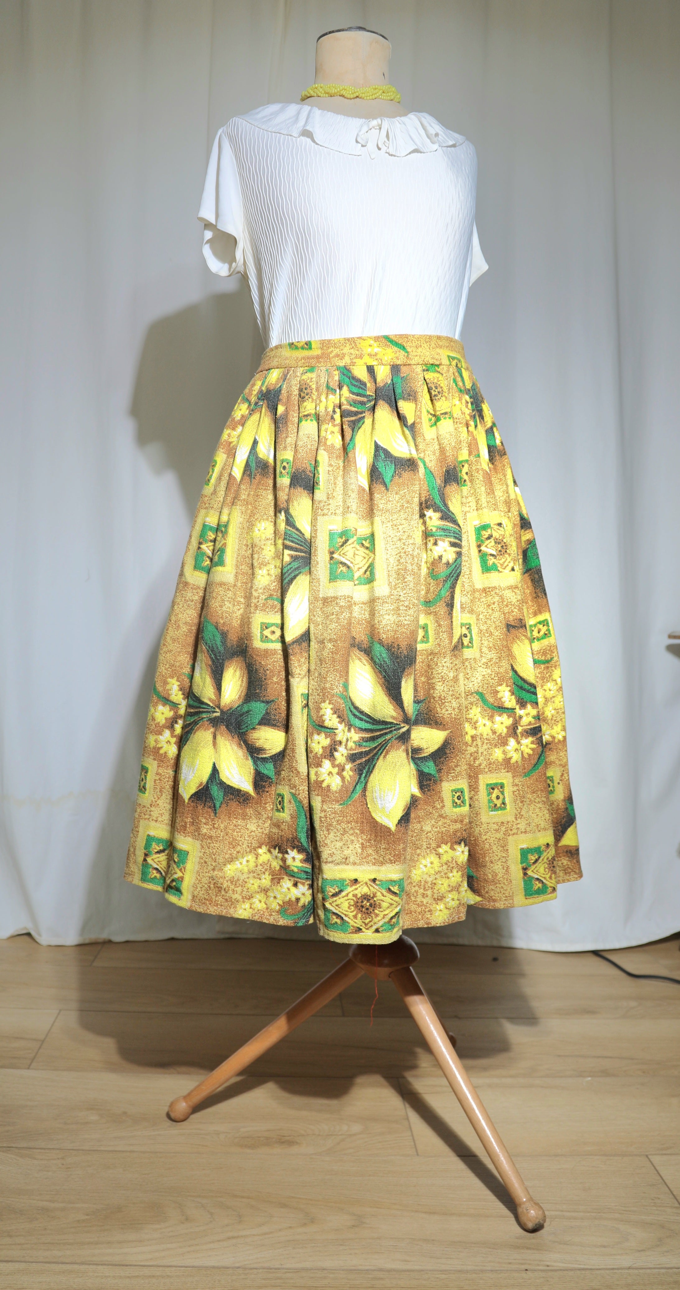 Handmade Vintage Fabric Skirt Tiki Yellow Sz 12 W30
