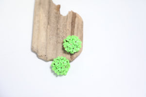 Vintage 1950s floral green bold clip on earrings