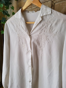 Vintage 1950s silk embroidered blouse button down