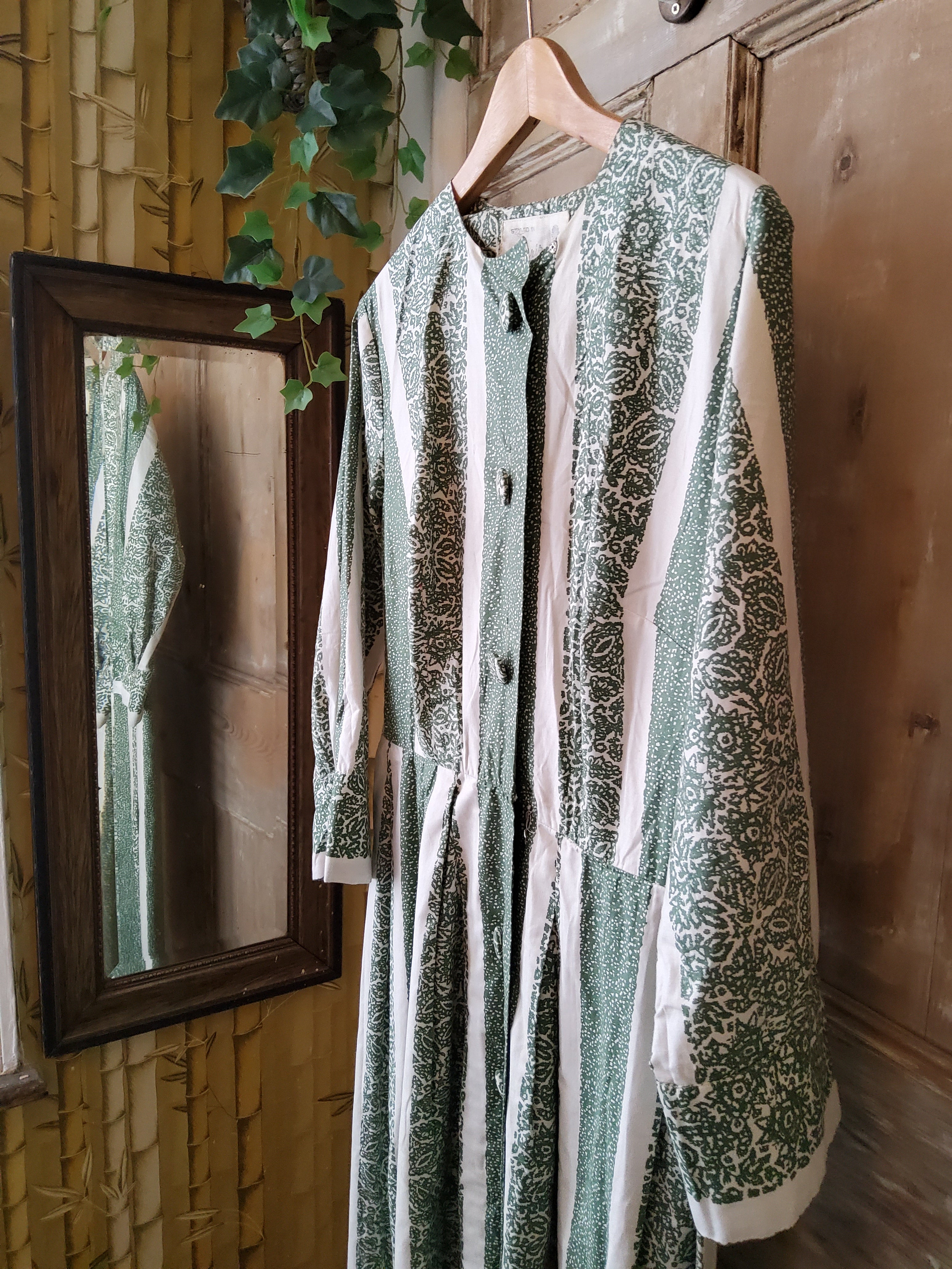 Vintage 1950s dress cotton floral folk print uk14