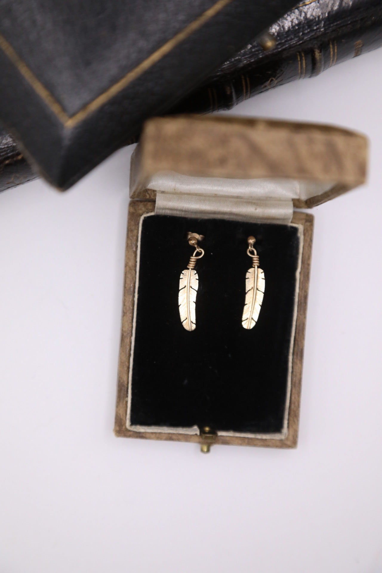 Vintage 14k gold feather drop statement earrings