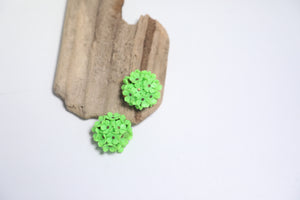 Vintage 1950s floral green bold clip on earrings